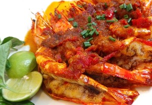 Video Resep: Grilled Shrimp with Sambal Goreng Sauce
