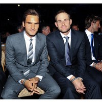 Roger Federer meskipun tidak seterkenal David Beckham, ia mendapatkan predikat dari dunia atlet dengan endorsement produk paling banyak. Dengan estimasi penghasilan $77 juta dalam setahun terakhir, ia juga bekerja keras menghidupkan eksistensi di media sosial. Mengalahkan banyak atlet yang menjadi bintang iklan seperti Tiger Woods, Tom Brady, atau Derek Jeter, wajah tampannya dianggap bersahabat oleh para pemilik produk.