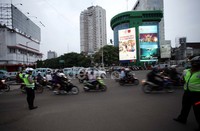 Tampak beberapa petugas keamanan berjaga di lokasi tersebut.