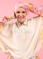 Keceriaan Dewi Sandra Sambut Tahun Baru