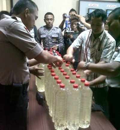 Ratusan Botol Cukrik Diamankan Jelang Malam Tahun Baru