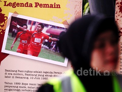 Foto Legenda Persija Dipamerkan di GBK