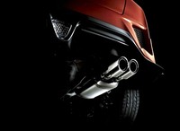 Knalpot ganda menambah kesan sporty dari Fit atau Jazz ini. (dok Response).