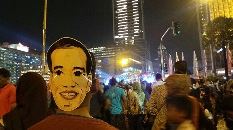 Galang Pencapresan, Ribuan Topeng Jokowi Disebar di JNF