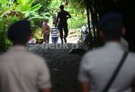 Polisi Tutup Akses Masuk TKP Penggerebekan Teroris