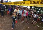Warga Padati Lokasi Penggerebekan Teroris