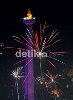 Pesta Kembang Api di Monas