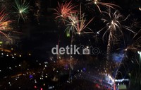 Warga Jakarta bisa menyaksikan ini dari kejauhan