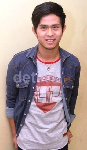 Cakra Khan Tak Mau Dinilai Sebagai Penyanyi Karbitan