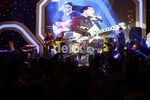 George Benson Manjakan Penggemarnya