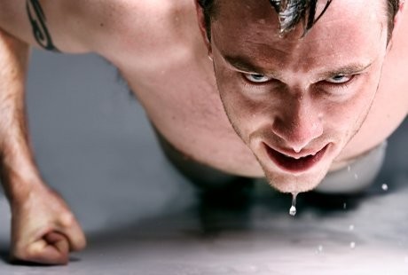 Ini Alasannya Banyak Wanita Menyukai Pria Macho