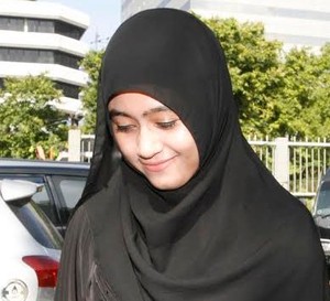 Melihat Manisnya Senyum Darin Mumtazah dari Dekat