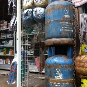 Harga Elpiji Naik, Pemilik Warung Nasi Terancam Gulung Tikar