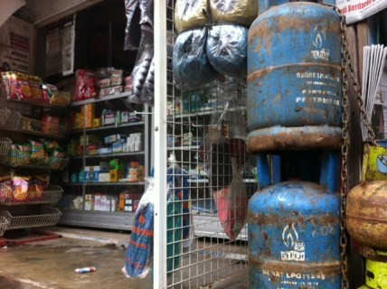 Harga Elpiji Naik, Pemilik Warung Nasi Terancam Gulung Tikar