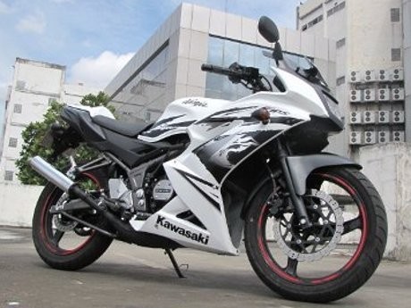 ilustrasi Kawasaki Ninja 150RR ilustrasi Kawasaki Ninja 150RR
