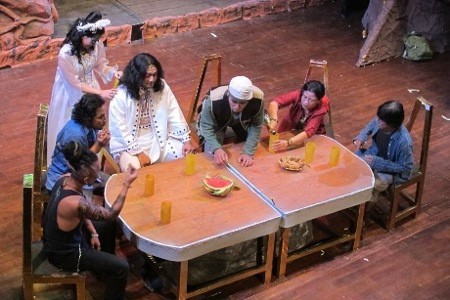 10 Pentas Teater Indonesia Terbaik 2013