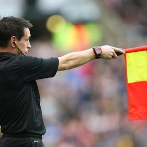 Melihat Offside dari Pinggir Lapangan
