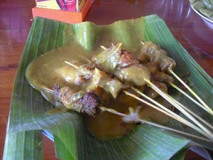 11 Kota di Indonesia dengan Jajanan Paling Lezat (2)
