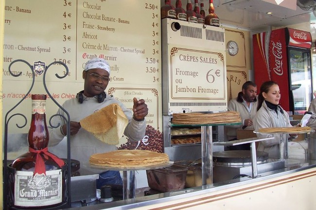 Wafel dan 5 Street Food Favorit Turis di Eropa