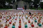 Aksi 1000 Nisan Hiasi Tugu Proklamasi