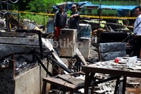 Rumah ini terbakar sekitar pukul 11.26 WIB.