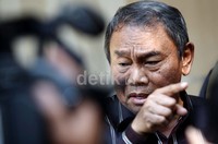 Kepala Badan Nasional Penanggulangan Teroris (BNPT), Ansyaad Mbai mendatangi ruang forensik RS Polri Sukamto.