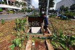 Taman di Sekitar Bundaran HI Rusak Terinjak-injak