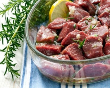 Manfaatkan Sisa Bir untuk Pengempuk Daging dan Pembersih Dinding