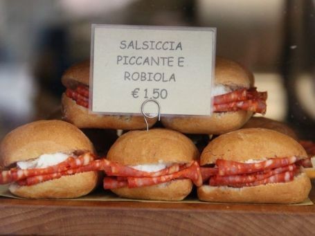 Tahukah Anda dari Mana Asal Poutine dan Schnitzel yang Populer di Dunia? (1)