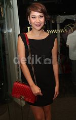 10 Hot Mom Artis Indonesia 2013