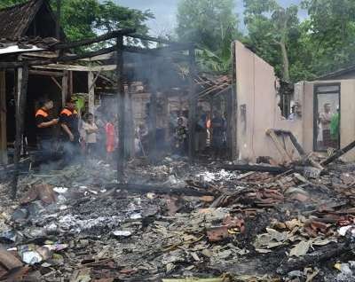 Gara-gara Lilin, Empat Rumah Hangus Terbakar