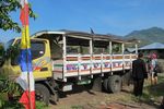 Otokol, Ini Dia Angkot Unik di Flores