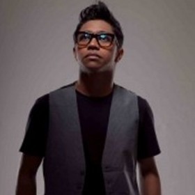 10 Penyanyi Indonesia Pria Ter-HOT