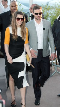 Justin Timberlake memiliki citarasa fashion yang lebih tinggi ketimbang istrinya Jessica Biel. Tidaklah heran Jessica kini lebih dilirik oleh dunia fashion berkat bantuan suami yang memilihkan busananya.