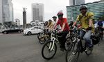 Jokowi Ngantor Naik Sepeda