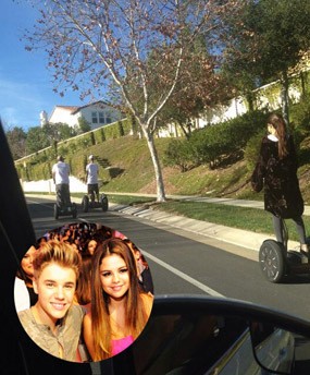 Asyik Main Segways, Justin Bieber dan Selena Gomez Pacaran Lagi?