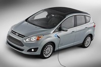 Merek mobil Amerika ini memperlihatkan kalau tenaga matahari juga bisa digunakan untuk kendaraan. Ford C-MAX Solar Energi Concept adalah buktinya. (dok. Ford)
