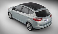 Merek yang bermarkas di Dearborn ini mengumumkan kalau mereka akan segera memamerkan Ford C-MAX Solar Energi Concept yang diklaim merupakan kendaraan bertenaga listrik pertama. (dok. Ford)