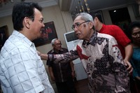 Ahok berbincang dengan Sabam Sirait. (Etenia).