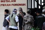 Keluarga Dayat Kacamata Cs Datangi RS Polri