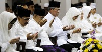 Presiden SBY berdoa bersama undangan yang hadir. Abror Rizki/Setpres.