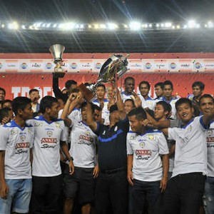 Liga Dibagi Dua Wilayah, Pemasukan Arema pun Berkurang