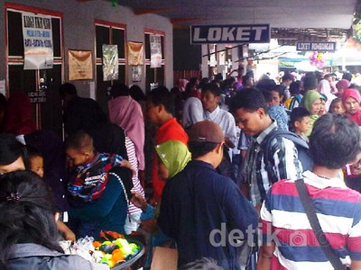Ribuan Pengunjung Padati KBS