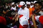 Warga dan TNI Bersihkan Ciliwung