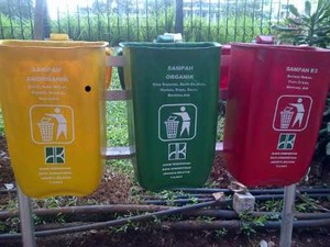 Balada Tempat Sampah 3 Warna di DKI