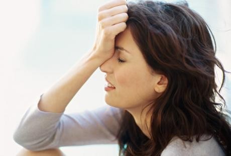 Begini Cara Mengatasi Stres Pasca Melahirkan