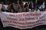 Aksi Tolak Penutupan Terminal Lebak Bulus