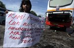 Aksi Tolak Penutupan Terminal Lebak Bulus