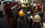 Gedung Ambruk di India Tewaskan 17 Orang