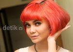 Citra Skolastika Eksis Berambut Merah